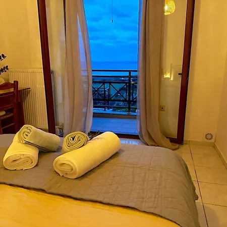 Holiday home - Sea View From Each Window Sissi (Crete)